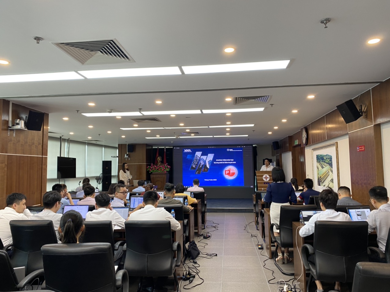 Đào tạo: Kỹ năng thiết kế slide cho Trung tâm Điều độ Hệ thống điện Quốc Gia